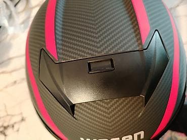 mitsubishi pajero 1996: Moto kaska – tam üzlü (full-face) sport üslubunda Xüsusiyyətlər: Çənə — 4