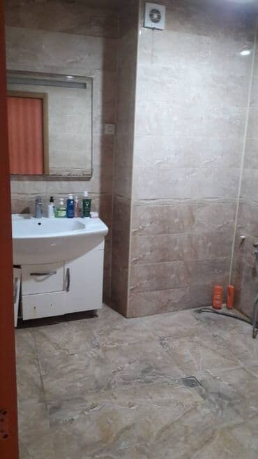 gunluk evler yasamalda: Yasamal rayonu,Yeni Yasamal Rahat marketin yanında, inşaatçılar — 6