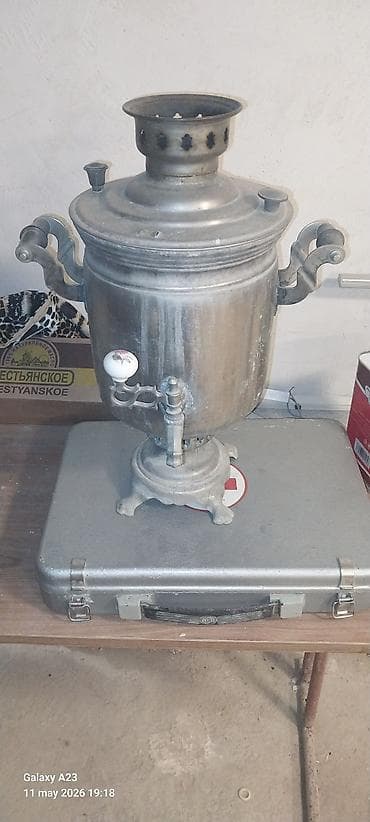 radiator ev ucun: Klassik metal samovar - Material: tam metal/gümüşü rəngdə gövdə — 1