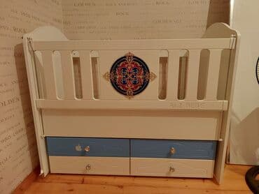 Otaq bitkiləri: Oğlan üçün, İşlənmiş, Beşik, Matras ilə, Yellənmə mexanizm ilə — 1