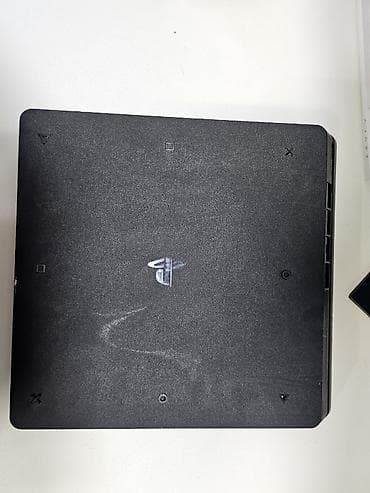 ps 4 slim: Sony PlayStation 4 Slim oyun konsolu ustundeki 6 oyunla birlikde — 4