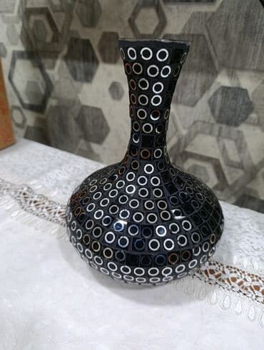 dekorativ əşyalar: Bir vaza — 1