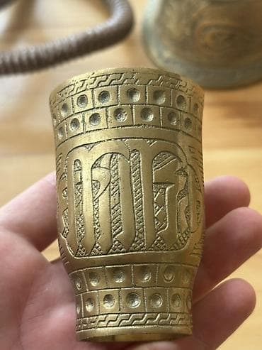 işlənmiş qəlyanlar: Şərq üslublu MiS nərgilə (şişə), əl işçiliyi oyma naxışlarla - — 5