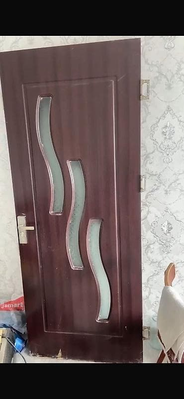 islenmis plastik qapi: Qapi 2eded 205/90sm 50azn biri qiymet sondur Lokbatan 8242 leli — 1