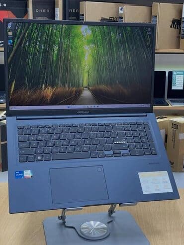 ASUS: ASUS VivoBook noutbuku Əsas xüsusiyyətlər: - Prosessor: Intel Core — 1