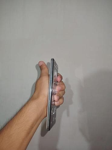redmi 15 pro plus: Honor 200 Pro, 512 GB, rəng - Gümüşü, Barmaq izi — 3