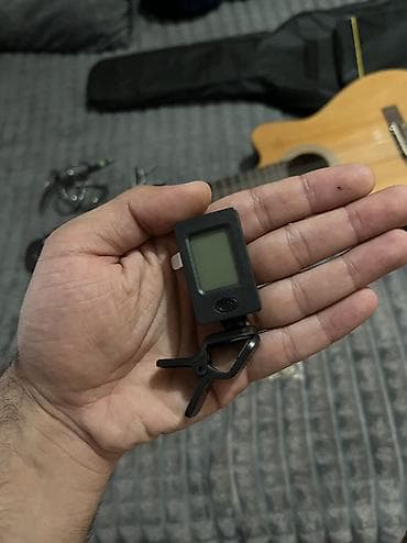 Gitaralar: Klassik gitara, İşlənmiş, Ünvandan götürmə, Pulsuz çatdırılma, Ödənişli çatdırılma — 9