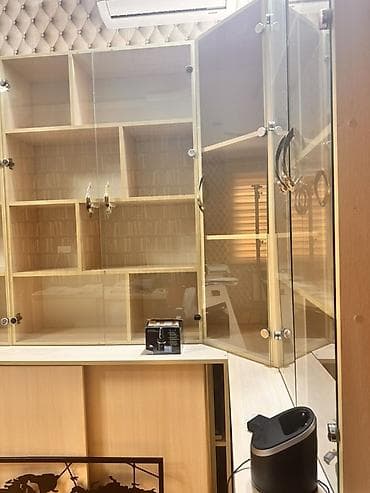 kitab vitrini: Şüşəli dolab vitrini — 2