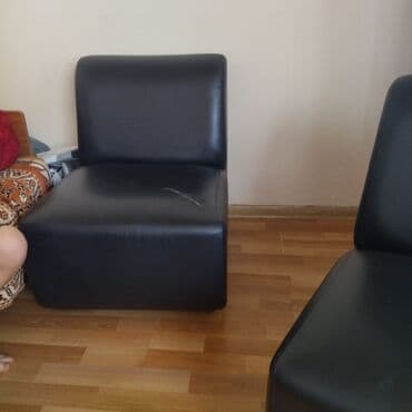 divan islemis: Az istifade olunub ikisi 100mdi — 1