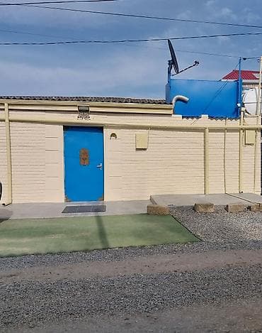 Metal qapı – mavi rəngli, giriş üçün - Material: möhkəm metal - Rəng