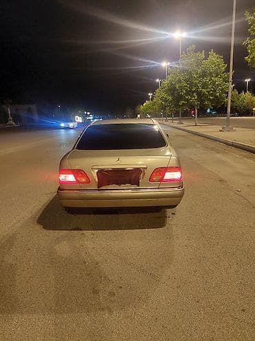 mersedes 190e: Mercedes-Benz E 200: 2 l | 1998 il Sedan — 6