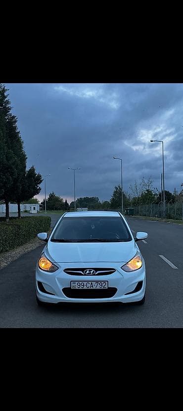 bmw e36 spoyler: Hyundai Accent: 1.4 l | 2012 il Sedan — 1