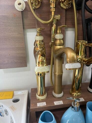 hamam tusu: Şık qızılı rəngli kranlar. Müxtəlif dizayn və formalarda təqdim — 1