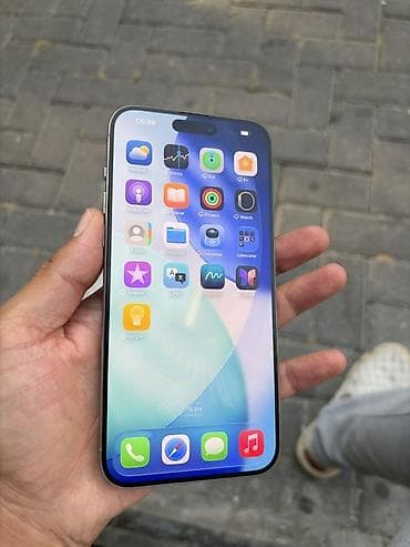 pc hisseleri: Məhsul: Smartfon (USB‑C girişli, metal korpuslu, yastı kənarlı dizayn) — 6