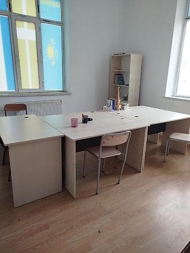 komputer oturacaqlari: Ofis mebeli dəsti Tərkib: - Resepsiyon/qarşılama masası: ağ rəng, ön — 4