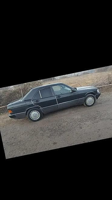 mersedes sükanı: Mercedes-Benz 190 (W201): 2 l | 1990 il Sedan — 5