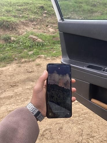 soyuducu 2 el: Samsung Galaxy A51, 64 GB, rəng - Mavi, Barmaq izi — 3