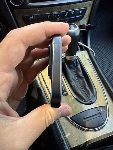 IPhone 15 Pro, 256 GB, Qara, Face ID — 4