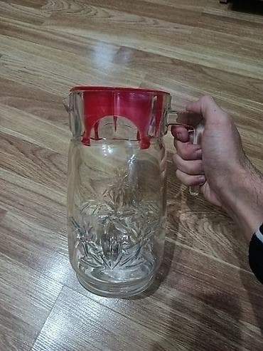 su bak: Rəng - Qırmızı, Şüşə — 1