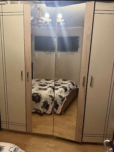 120 Azn dolab satir Yaxsi veziyyetdedir. Eni 1.80 derinlik 45sm — 1