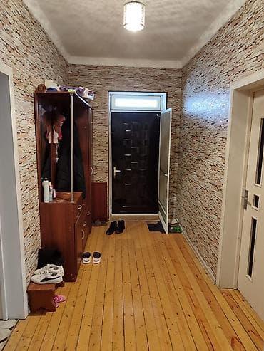 həyət evi: 90 kv. m, 3 otaqlı, Telefon — 7