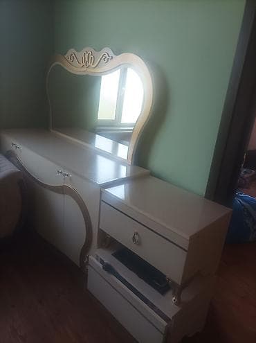 refli: Klassik dizaynlı qonaq otağı mebel dəsti Tərkibi: - 2 ədəd — 2