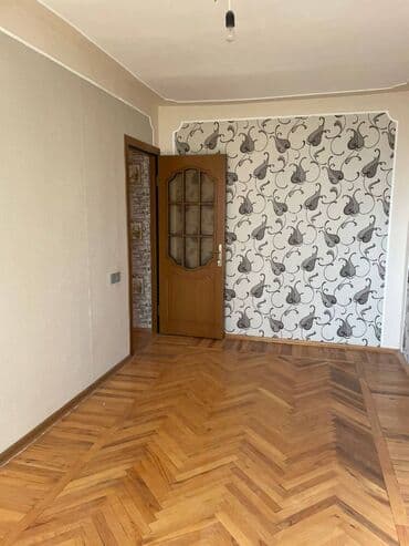 bakida tecili satilan evler xirdalanda: Bakı, 3 otaqlı, Köhnə tikili, m. Qara Qarayev, 80 kv. m — 4
