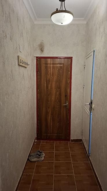 kiraye ucuz ev: Otaq yoldasi (bey) axtarilir. Memar Ecemi metrosuna 5 deq piyada — 9