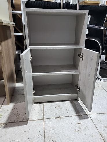 kitab dolabi: Açıq rəfli və qapılı kompakt şkaf - Material: ağac teksturalı — 5