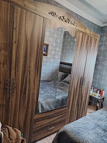 dola: 5 qapı, Güzgülü, Qəhvəyi, Digər material, Açılan, Düz dolab — 2