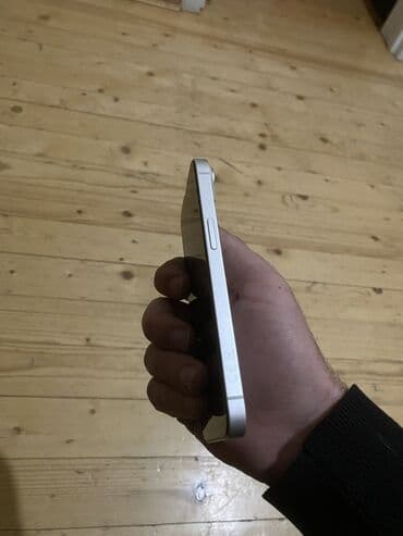 iphone 4 s: IPhone 14, Gümüşü, Face ID — 4