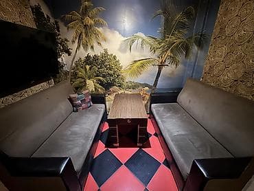 3 ədəd slot divan dəsti satılır. Dəstin 1i 200 manatdır. Əlavə — 3