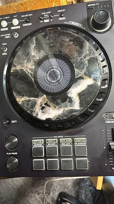 Kitablar və jurnallar: Pioneer DJ DDJ‑FLX6 4‑kanallı DJ kontrolörü Sumkasi uzerinde verilir — 2