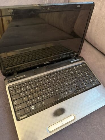 Monitorlar: Toshiba Satellite noutbuk - Ekran: təxminən 15.6" geniş format — 2