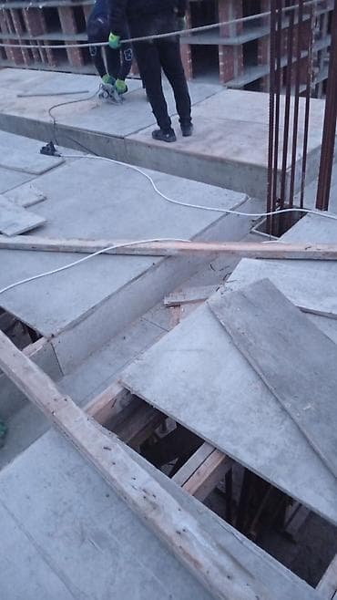 Sokucu işi axtarıram - Monolit beton döşəmələrin layihəyə uyğun