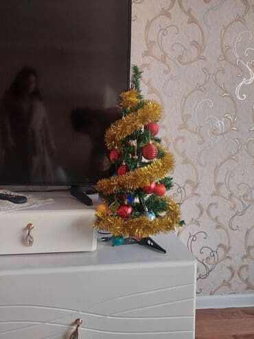 qarlı şam və küknar ağacları: Yeni il ağacları — 2