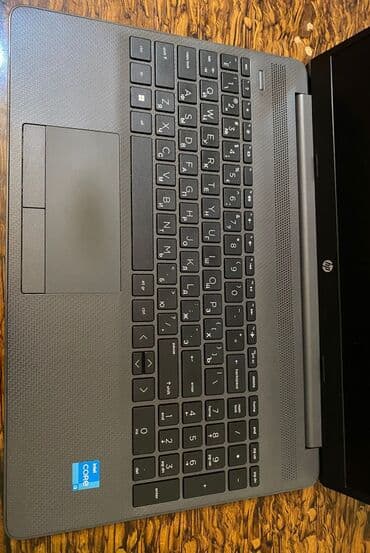 Modemlər və şəbəkə avadanlıqları: Yeni HP 15.6 ", Intel Core i5, 256 GB — 4
