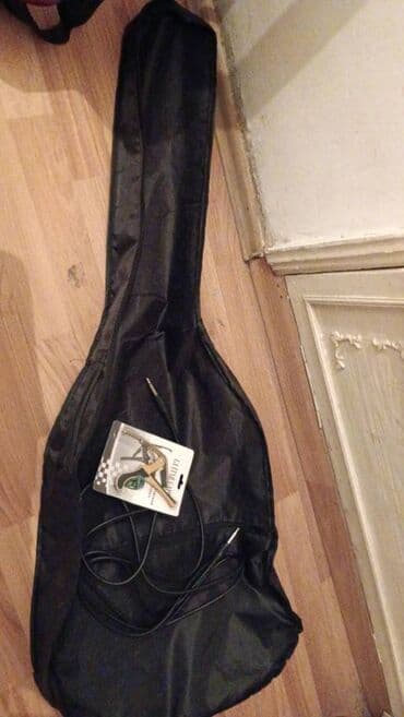 akustik gitara: Klassik Elektro Gitara Alınıb istifadə olunmayıb. Yenidir. Üzərində — 5