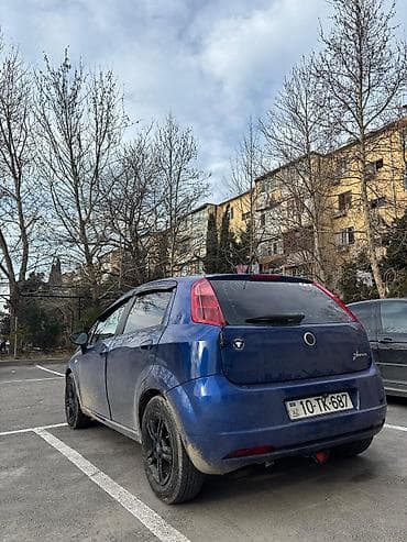 on lip universal: Fiat Grande Punto – mavi rəngli, 5 qapılı hetçbek. kondisaner sukanin — 3