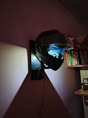 plasmas panel: 4 funksiyanı özündə birləşdirən bu stend ölçüsü və xüsusi dizaynı ilə — 7