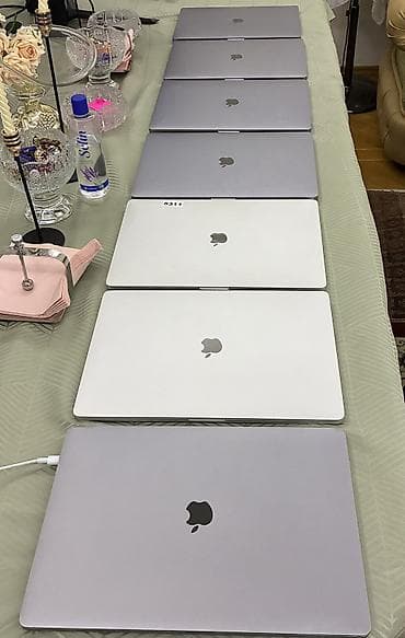 macbook pro 2018: Birinci şəkildə bütün macbooklar göstərilib. Hamısı Macbook Pro 2019 — 1