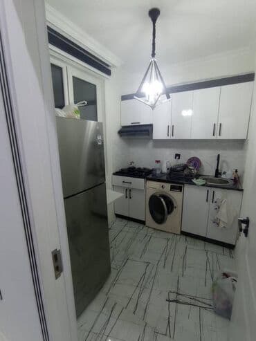 mkr: Bakı, 3-cü mikrorayon, 2 otaqlı, Köhnə tikili, m. Memar Əcəmi, 48 kv. m — 5