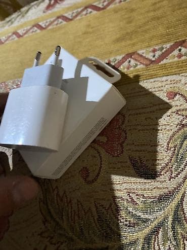 iphoneler: Apple USB‑C Güc Adapteri – 20W - Güc: 20W (USB‑C çıxış) - Ştepsel — 3