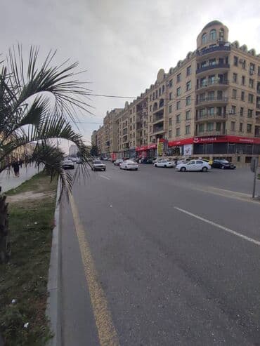 kiraye evler memar ecemi: Heyder eliyev prospektində mərkəzdə, 3 mərtəbəli, obyekt icareye — 2