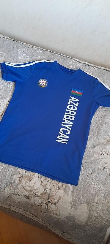 AZƏRBAYCAN temalı mavi idman köynəyi - Rəng: krallıq mavisi - Ön