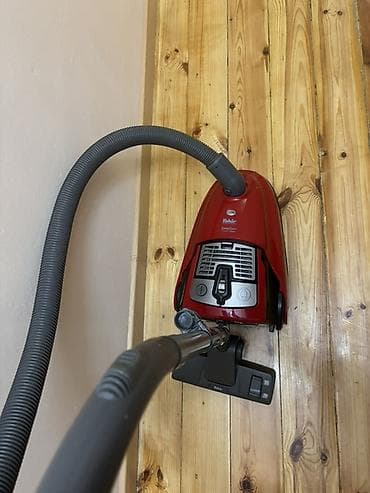 beko: Beko torbalı tozsoran – qırmızı korpus Xüsusiyyətlər: - Torbalı — 4