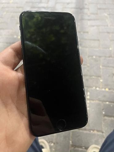 iphone 6s plata: IPhone SE 2020, Qara, Barmaq izi — 2
