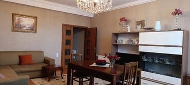 ehmedlide ev: Ev yerlewir ehmedli metrosu, xetai rayonunda. 11/11 e. Lift 10- cu — 2