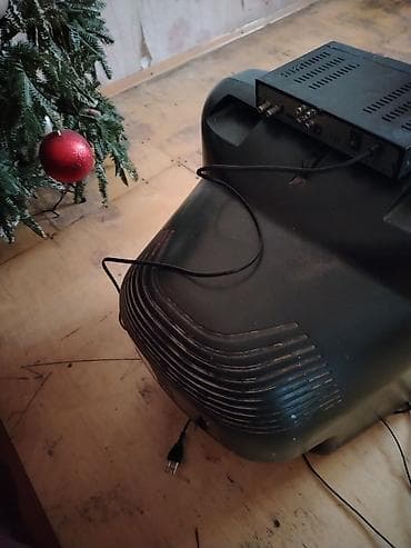 diaqonal: Televizor Supra — 3