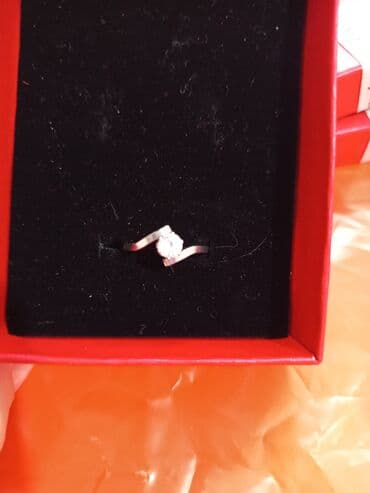 tek qaş üzüklər: Gümüş rəngli tek qas zərif üzük 7olcu 17razmer - Dizayn: Asimmetrik — 1